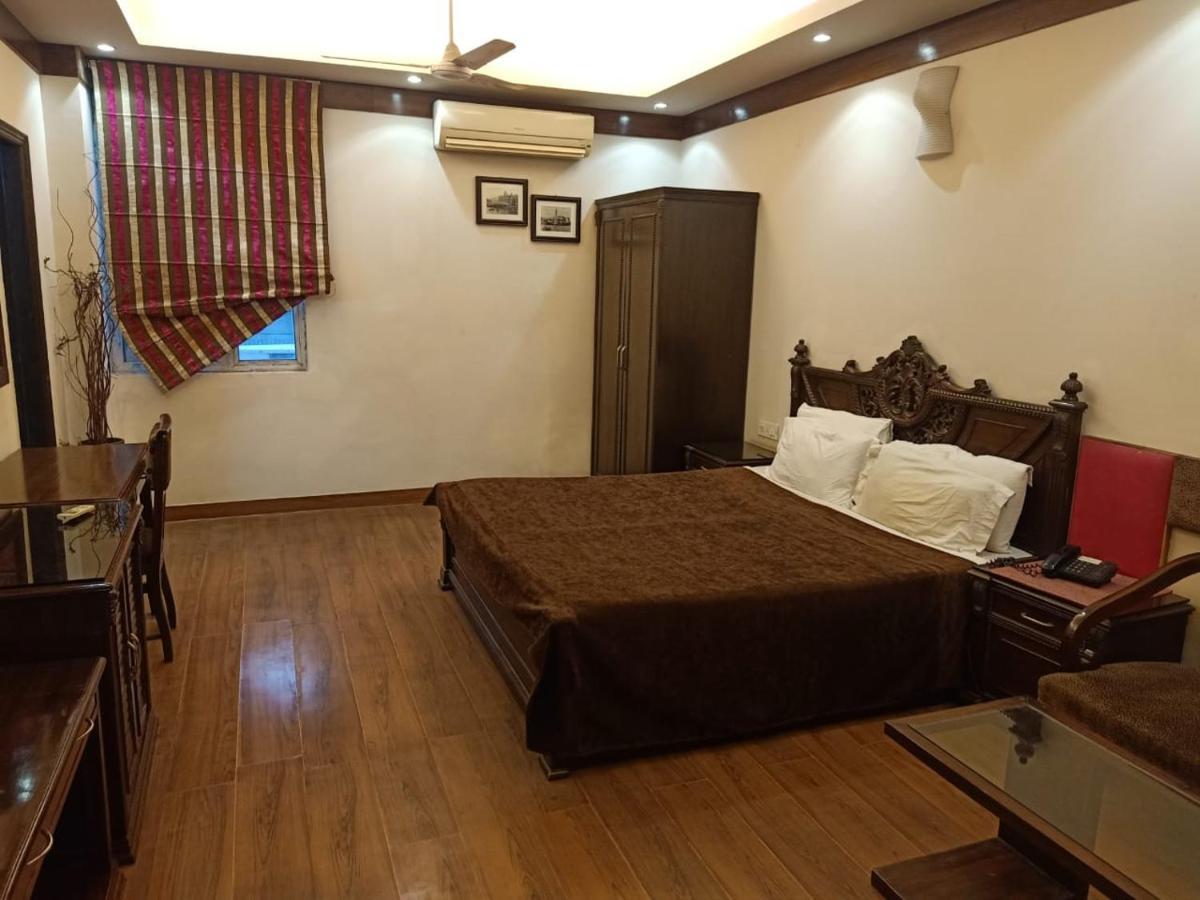 Hotel Clark Heights New Delhi Ngoại thất bức ảnh