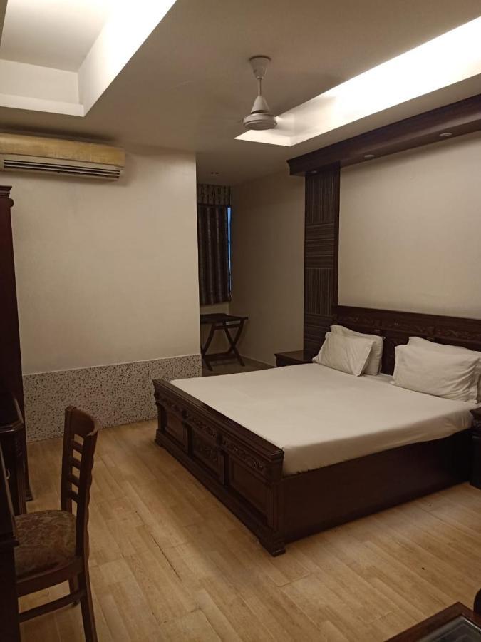 Hotel Clark Heights New Delhi Ngoại thất bức ảnh