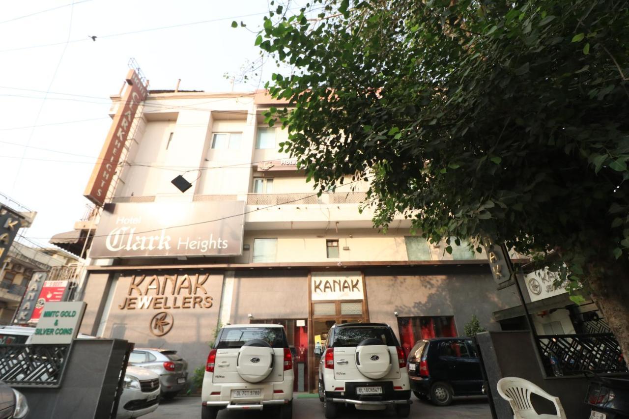 Hotel Clark Heights New Delhi Ngoại thất bức ảnh