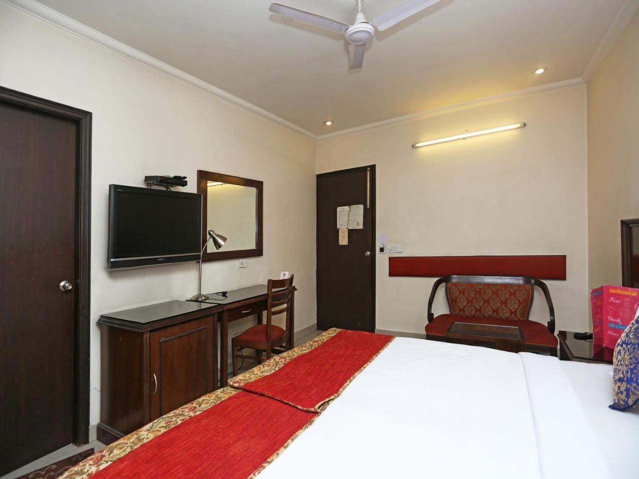 Hotel Clark Heights New Delhi Ngoại thất bức ảnh